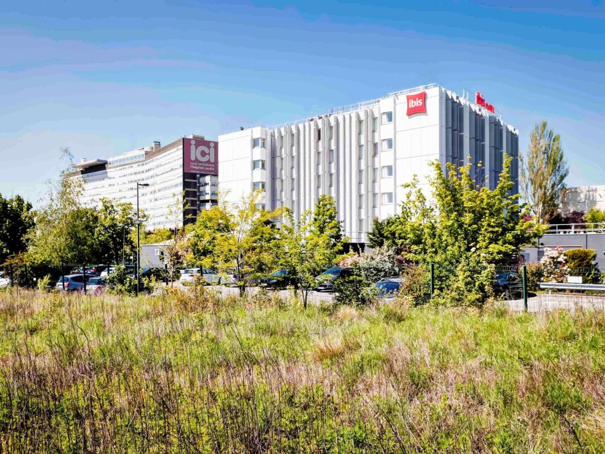 Отель Ibis Lyon Est Брон Экстерьер фото